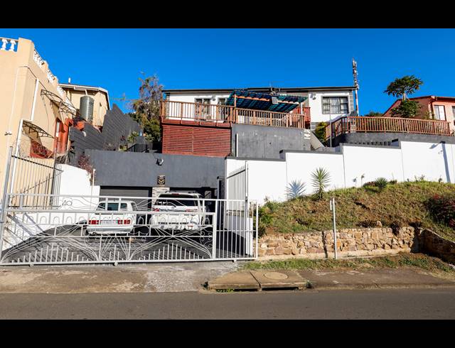 4 BEDROOM HOUSE FOR SALE IN AVOCA